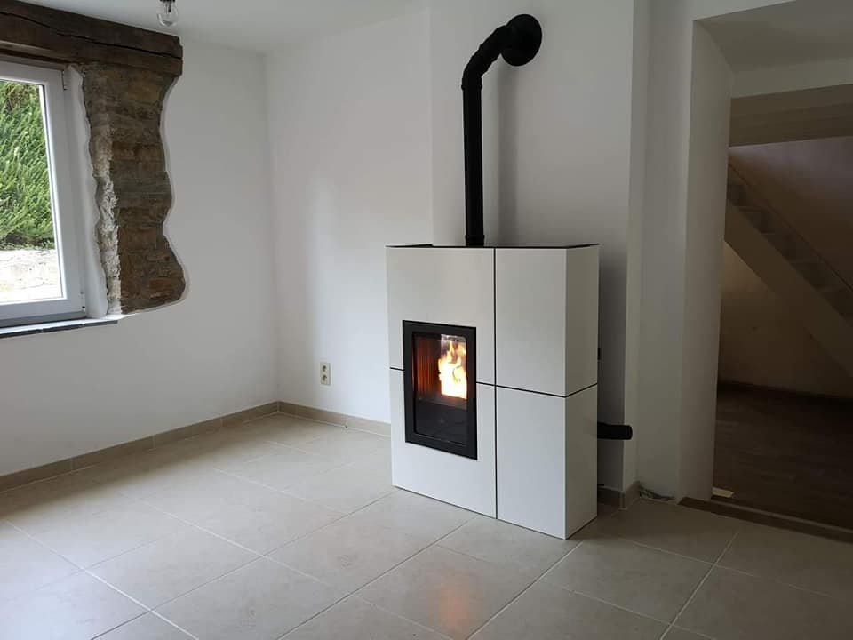 71086631 1634557613389312 4809186258423119872 N